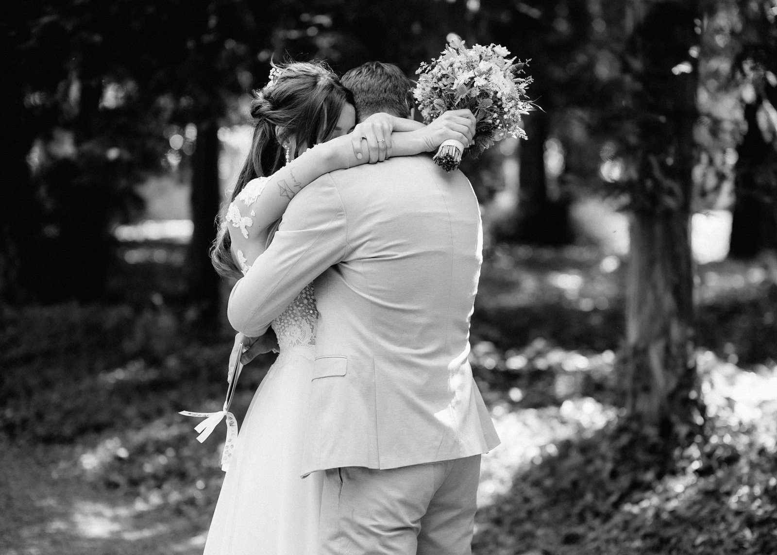 Paar-Fotoshooting mit Hochzeitsfotograf in Leipzig