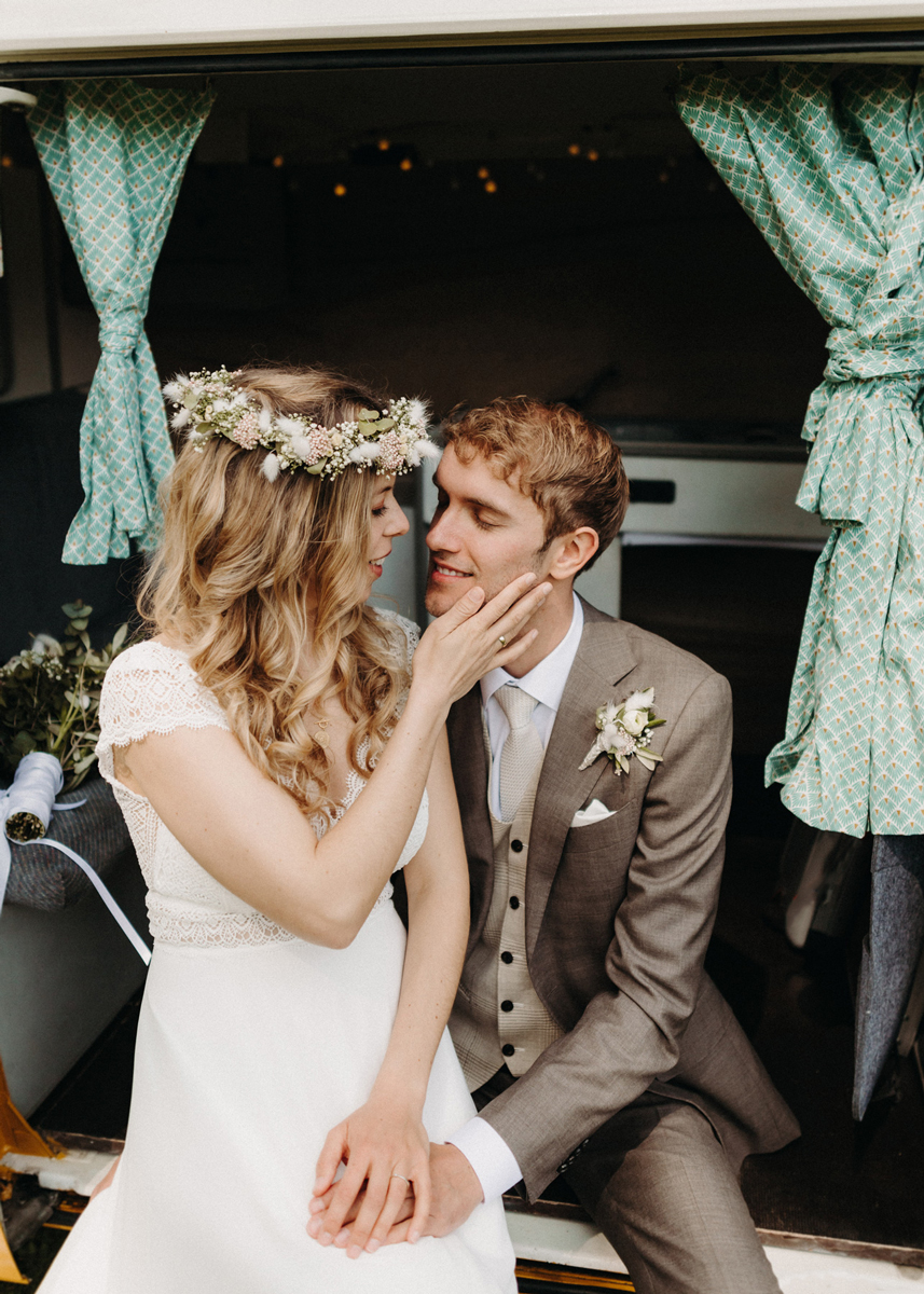 Hochzeit mit Vintage-Flair – Brautpaar in Wittenberg