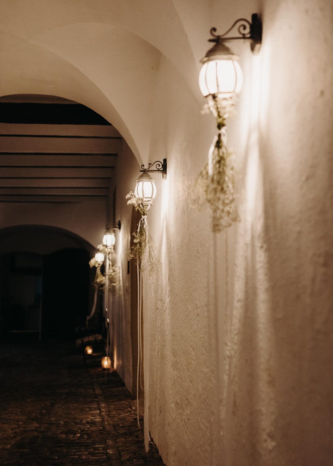 Abendlicher Blick in den Hof von Schloss Frankleben in Braunsbedra – Hochzeitsfotograf Matthias Popp