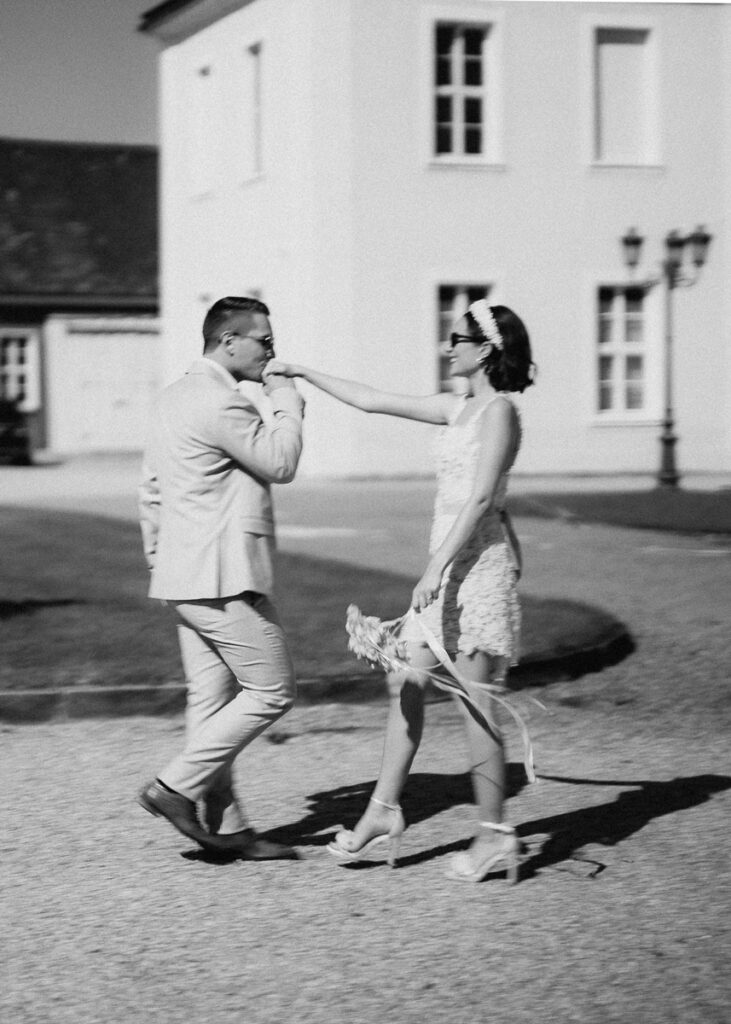 Brautpaar Fotoshooting auf Schloss Hohenprießnitz bei Bad Düben, Leipzig.