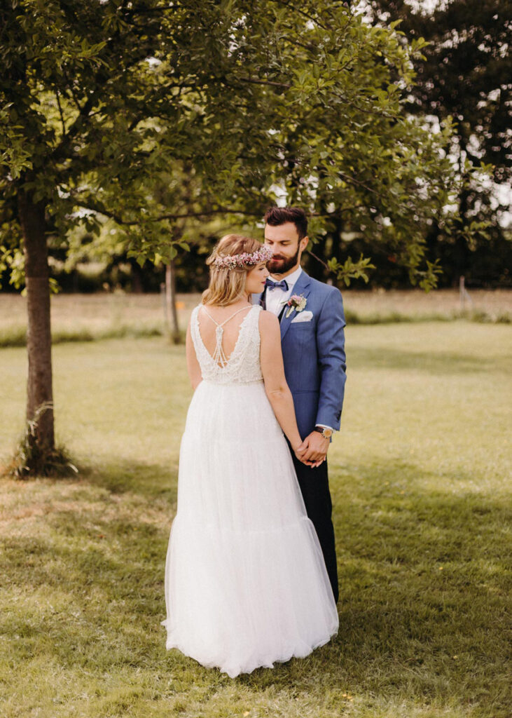 Romantische Landhochzeit, Brautpaar Fotoshooting. Hochzeitsfotograf in Leipzig, Halle und Dresden