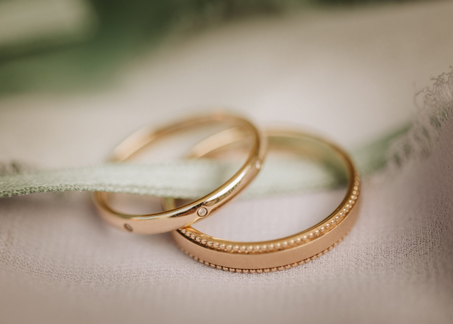 Eheringe als Symbol für Braut und Bräutigam